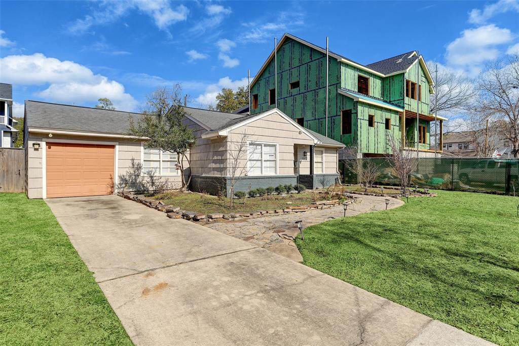 1107 Grovewood Lane - Photo 1