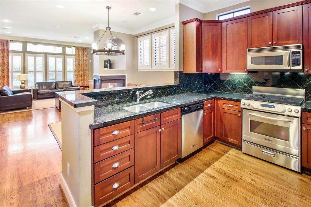 113 Roy Street - Photo 1
