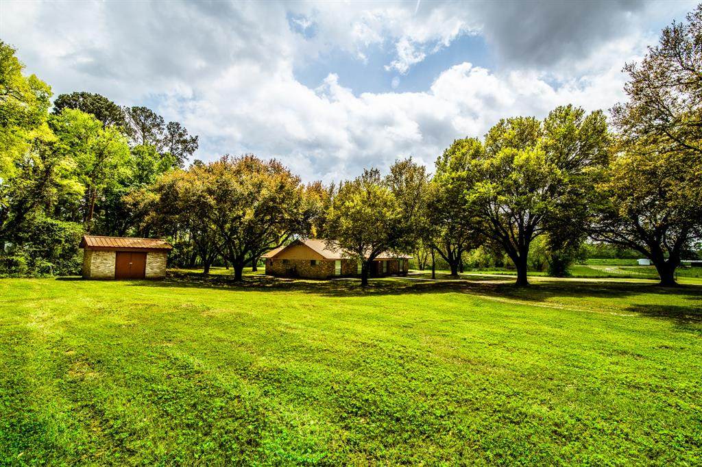 835 Fm 2821 Road - Photo 1