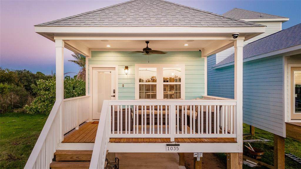 1035 15th Street - Photo 1