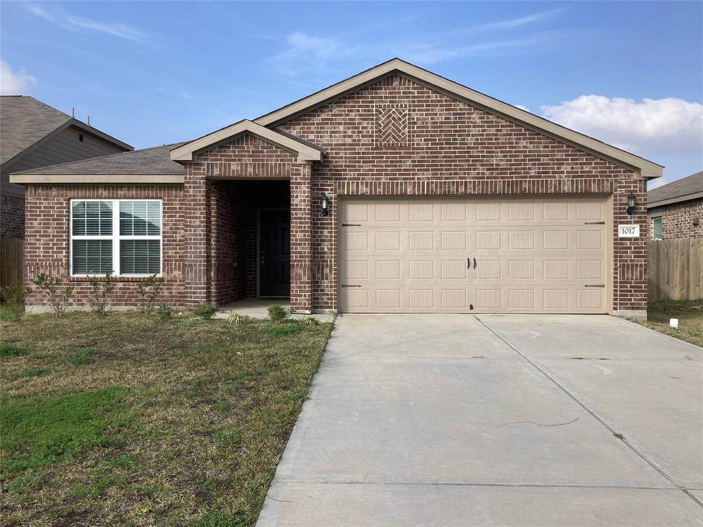 1017 Thunder Field Drive - Photo 1