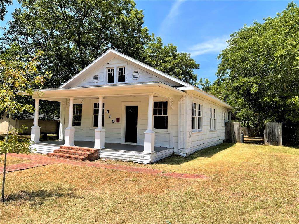 510 10th Avenue - Photo 1