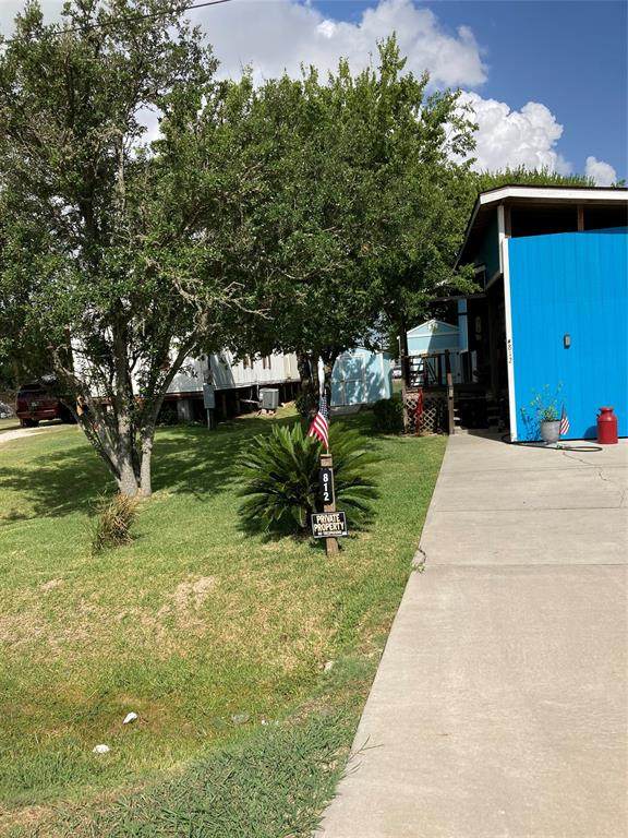 812 15th Street - Photo 1
