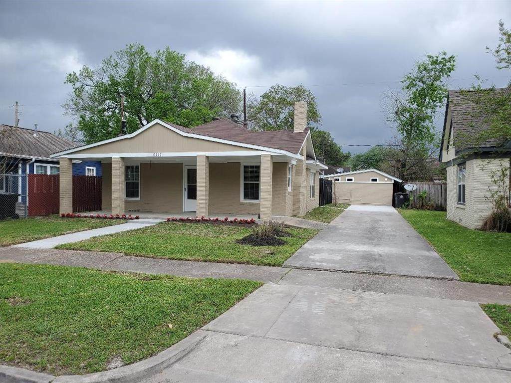 5217 Claremont Street - Photo 1