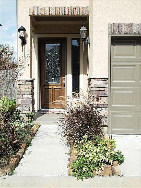 11614 Royal Oaks Crossing - Photo 1