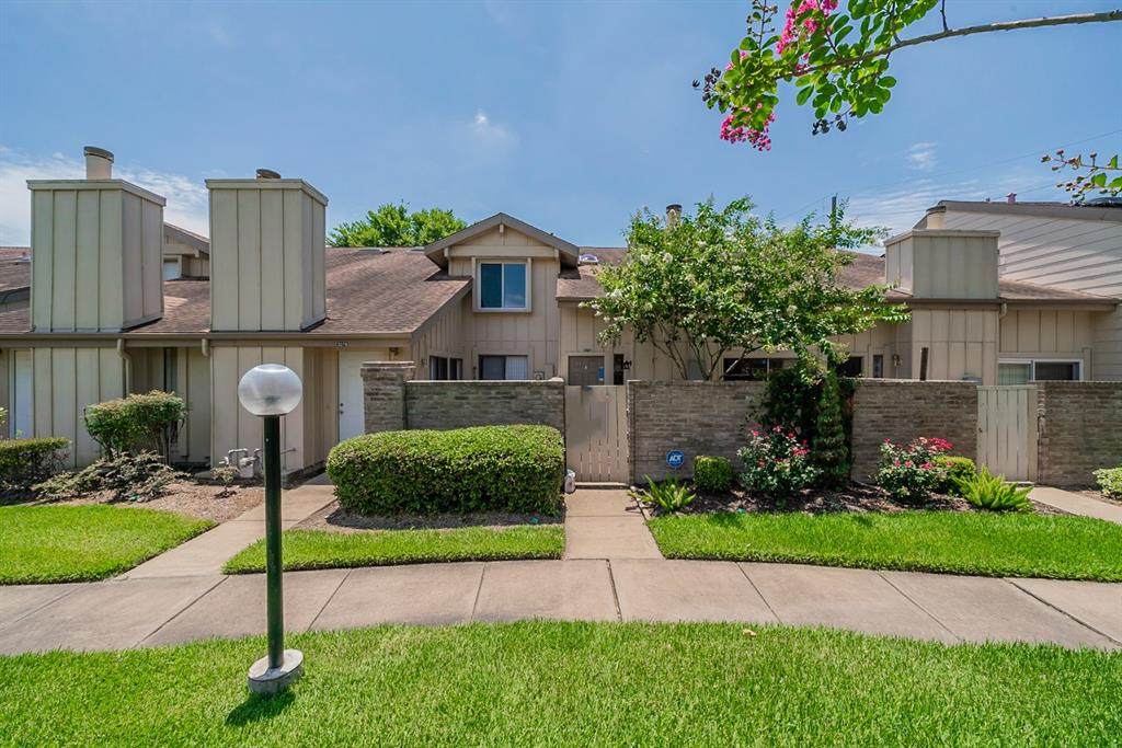3276 Windchase Boulevard - Photo 1