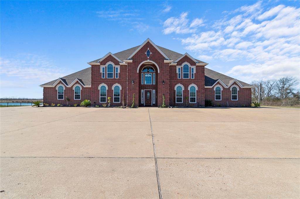 1011 County Road 192 - Photo 1