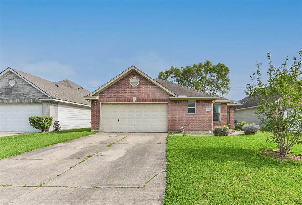 4327 Heritage Trail Drive - Photo 1