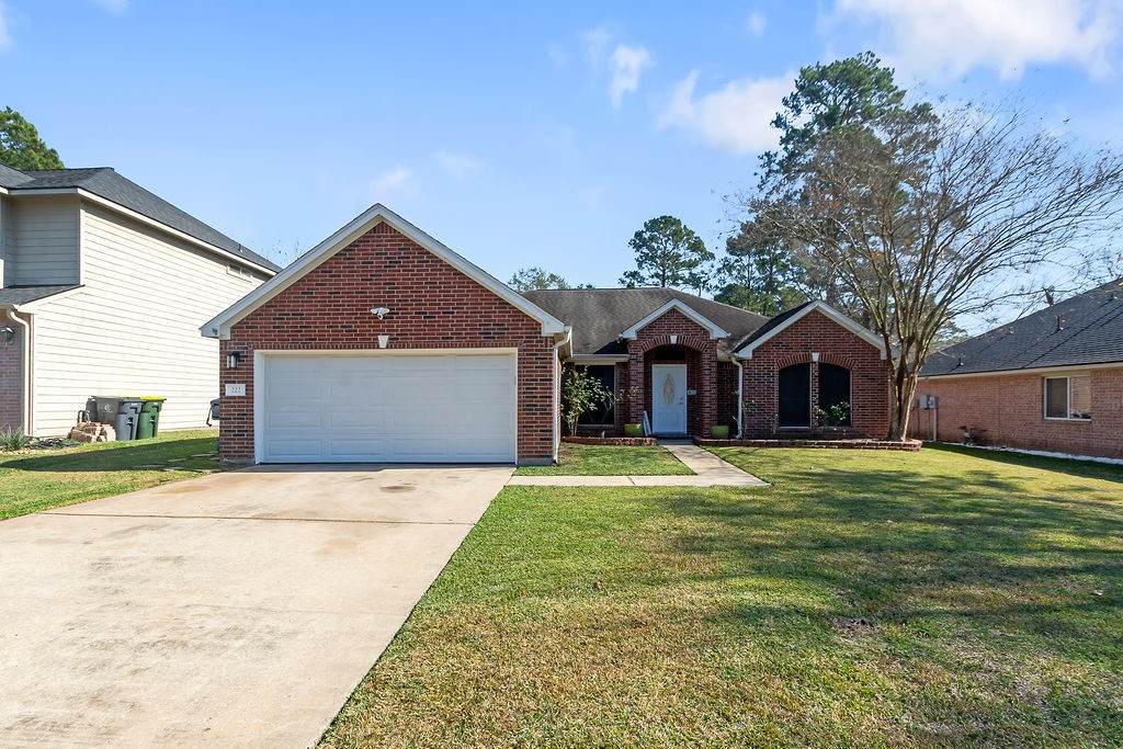 222 Doncaster Street - Photo 1