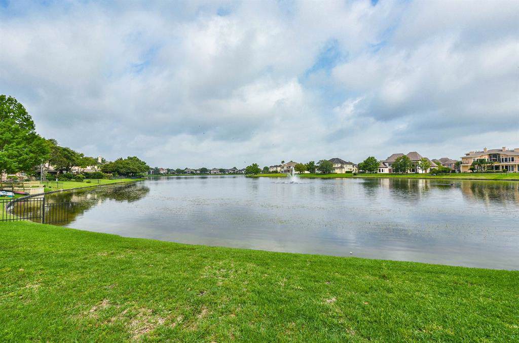 3935 Abbeywood Drive - Photo 1