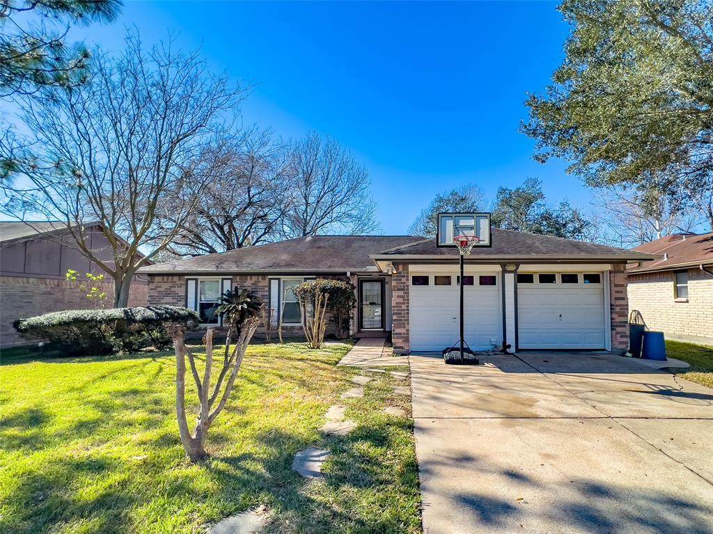 111 Greenshire Drive - Photo 1