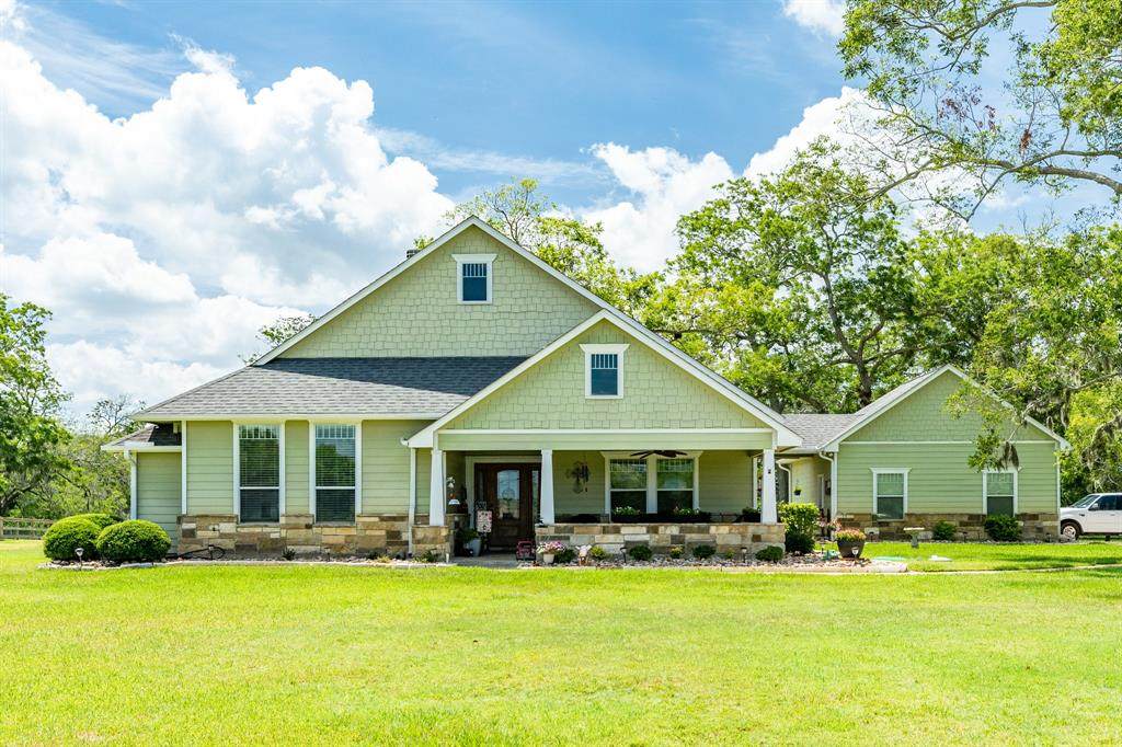 438 Winchester Trail - Photo 1