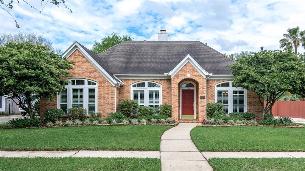 2044 Barrington Pointe Drive - Photo 1