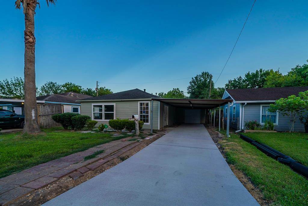 311 Houston Avenue - Photo 1