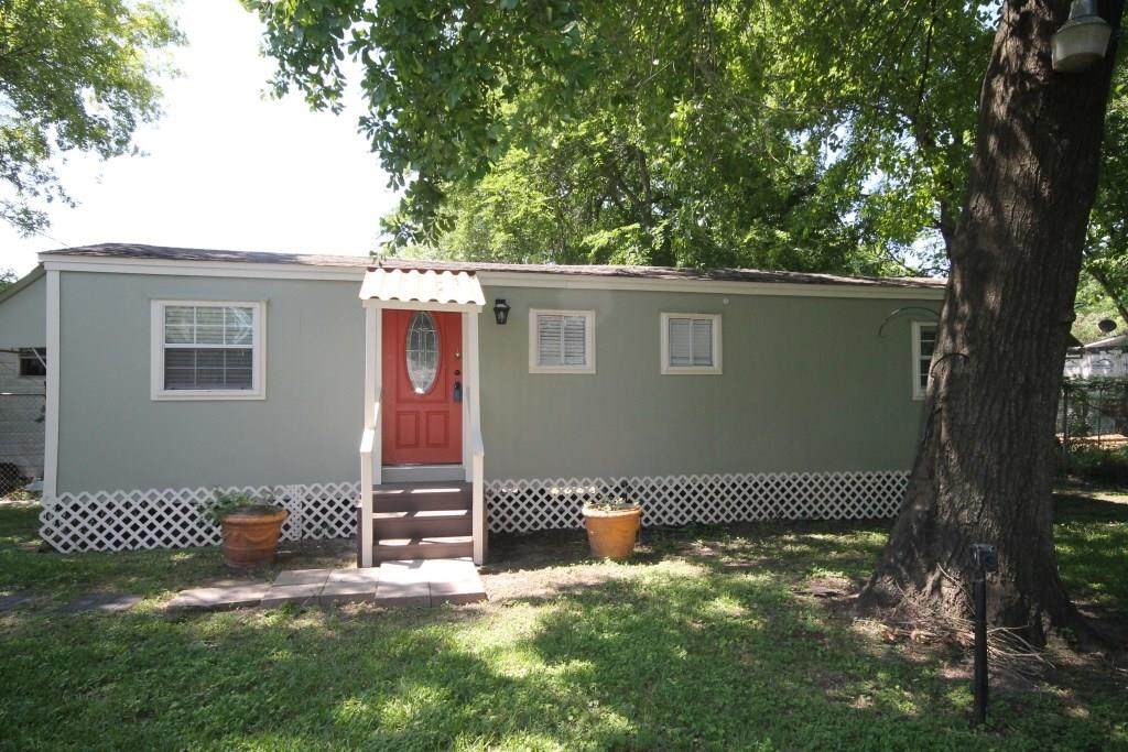 734-A Mcdaniel Street - Photo 1
