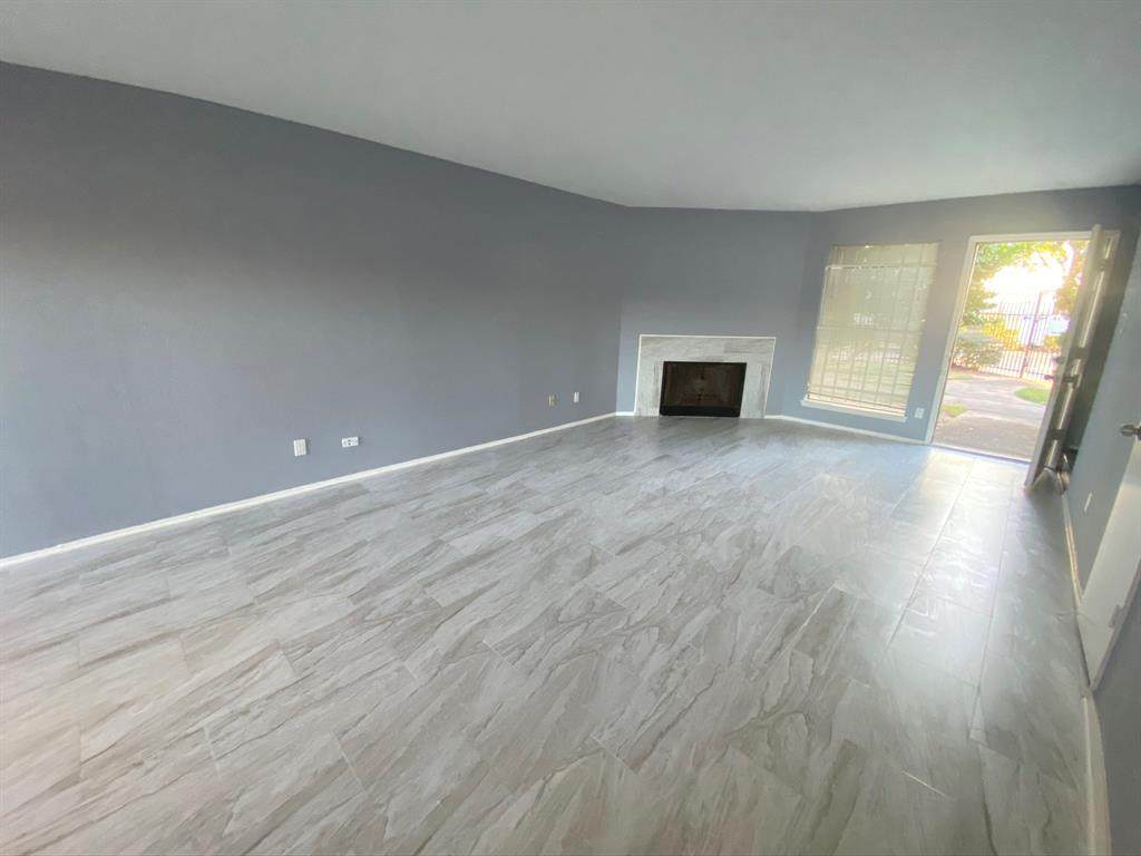 6633 Airport Boulevard - Photo 1
