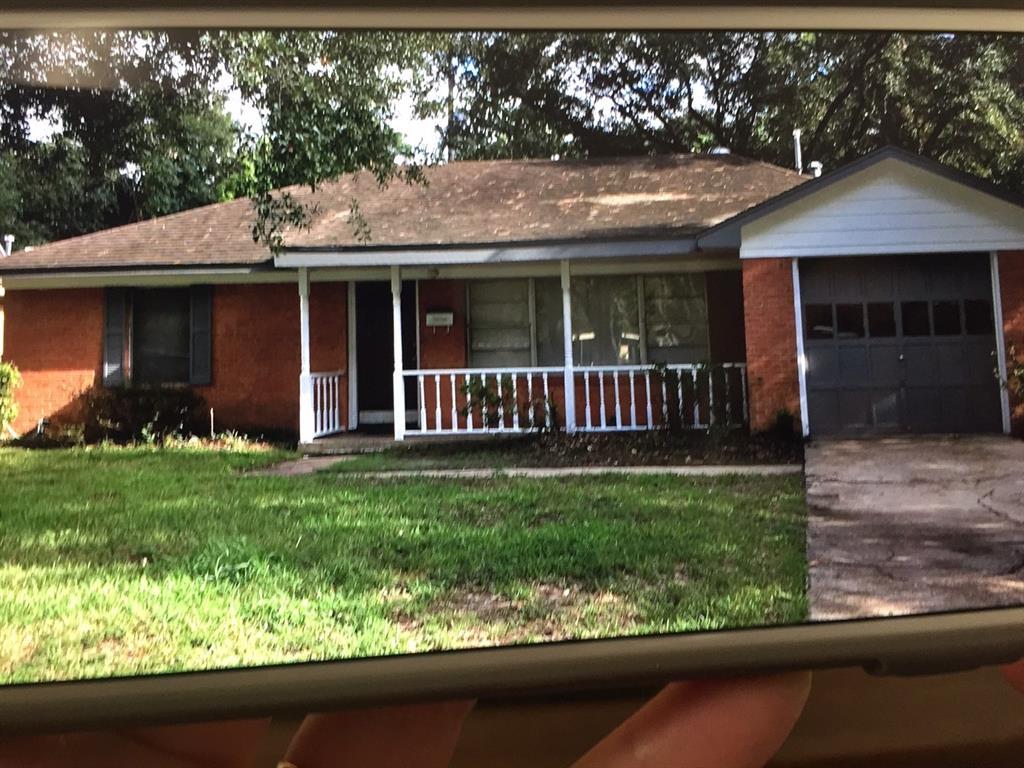 2203 Wakefield Drive - Photo 1