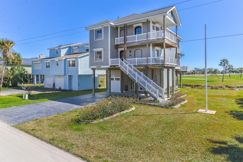 13915 Grambo Boulevard - Photo 1