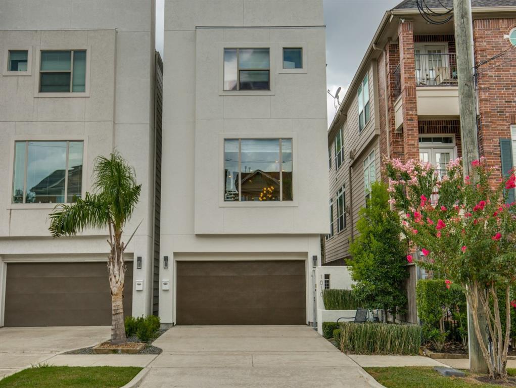 1010 Stanford Street - Photo 1