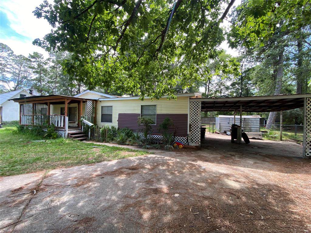 18604 Lakeshire Drive - Photo 1