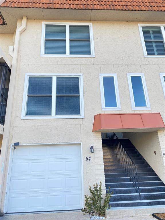 64 Regency Point - Photo 1