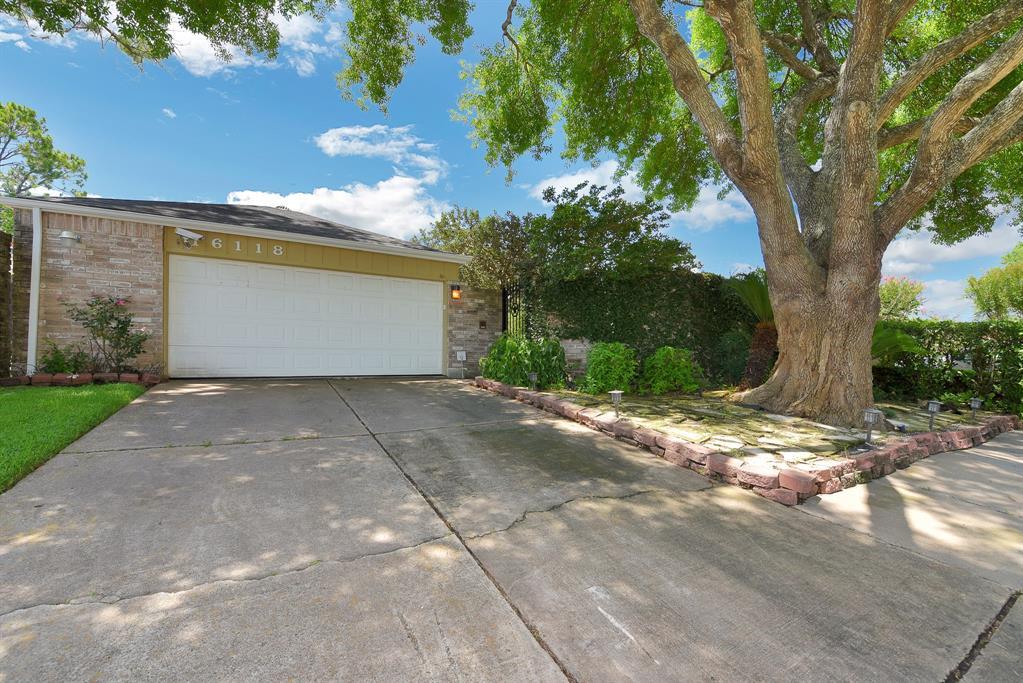 16118 Highlander Drive - Photo 1