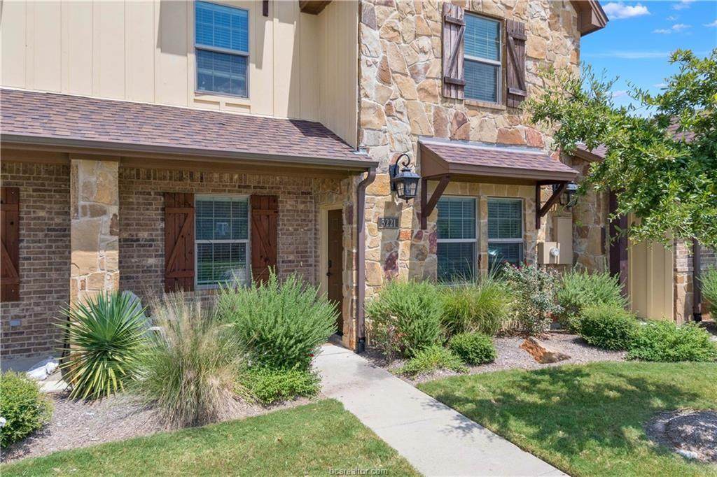3221 Papa Bear Drive - Photo 1