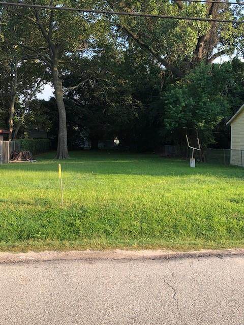 820 Green Meadow Lane - Photo 1