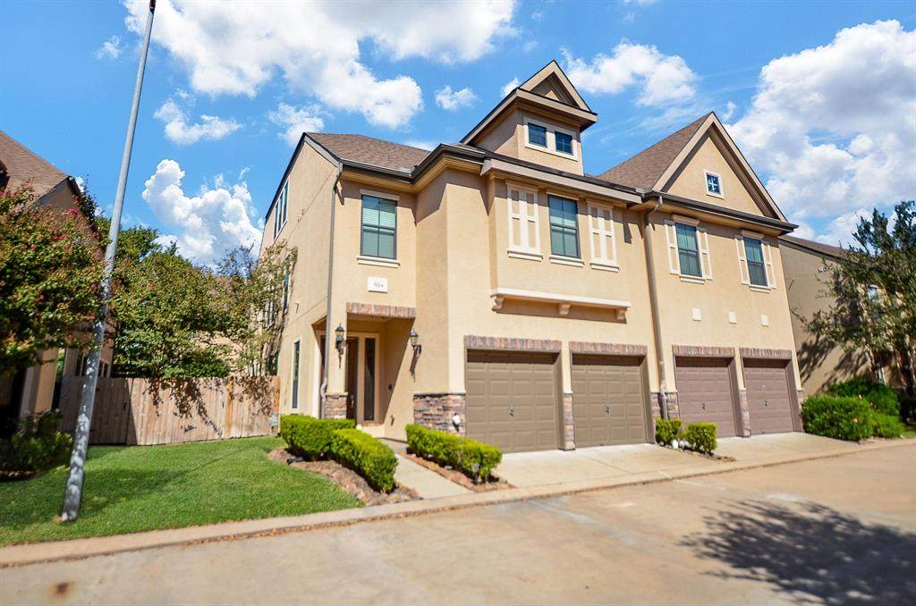 11614 Royal Oaks Crossing - Photo 1
