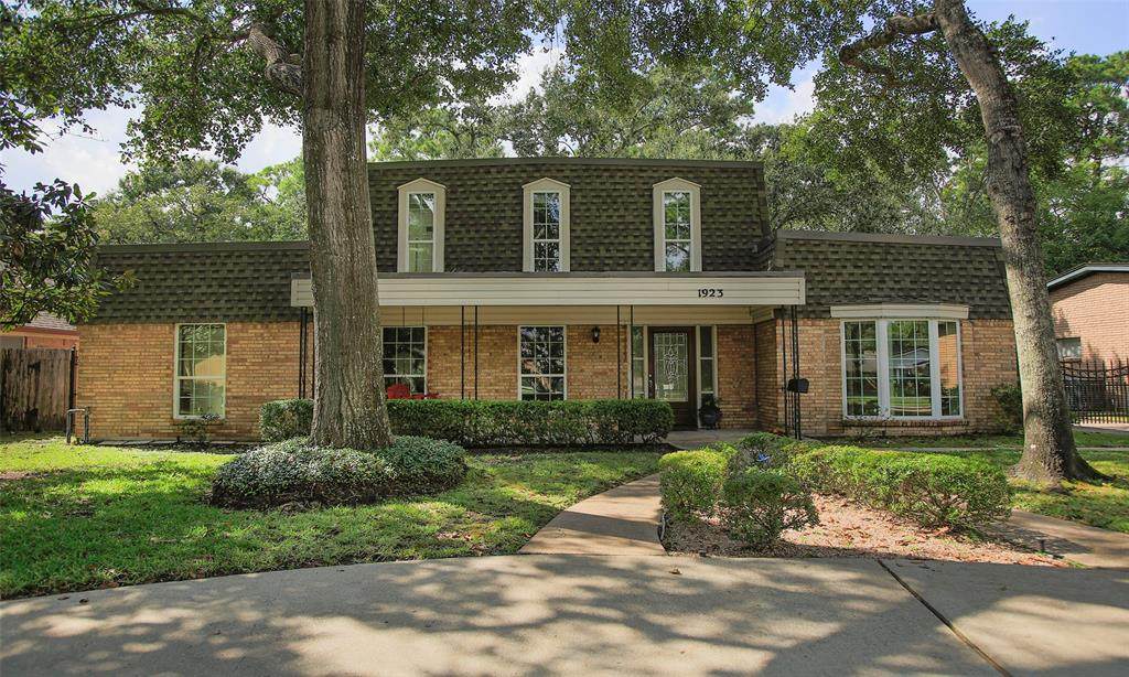 1923 Triway Lane - Photo 1