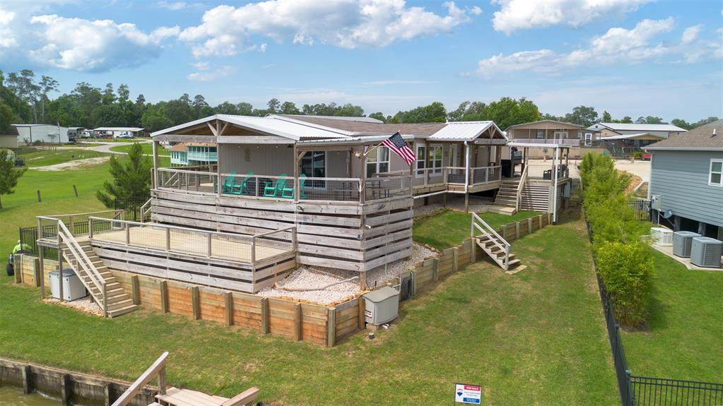 620 Lagoon Drive - Photo 1