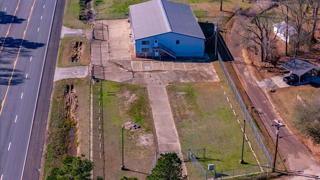 8424 Us Hwy 69 N - Photo 1
