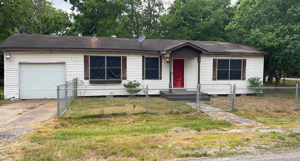 5215 Gum Street - Photo 1