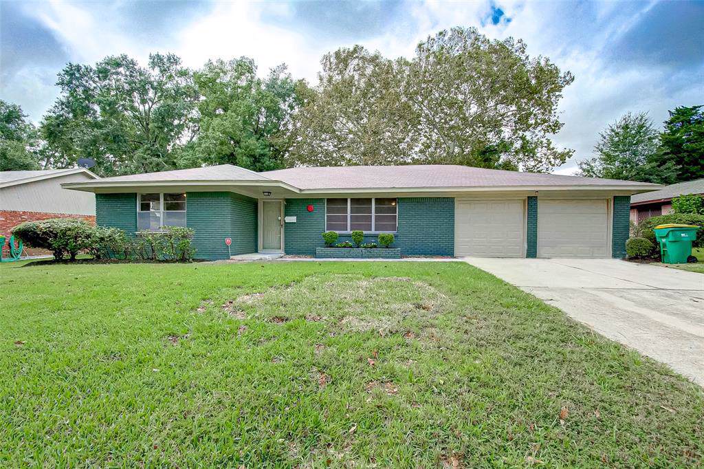 1802 Amy Drive - Photo 1