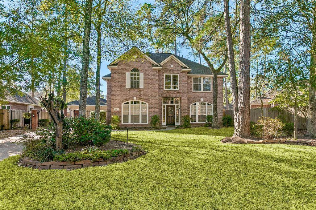 146 Elm Crescent Circle - Photo 1