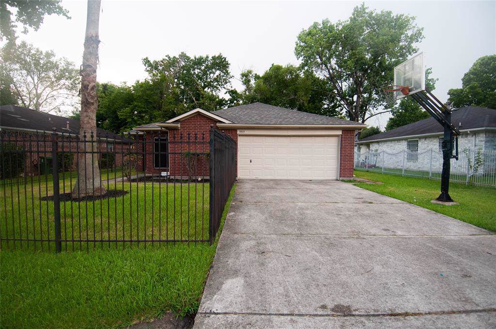 9919 Raymondville Road - Photo 1