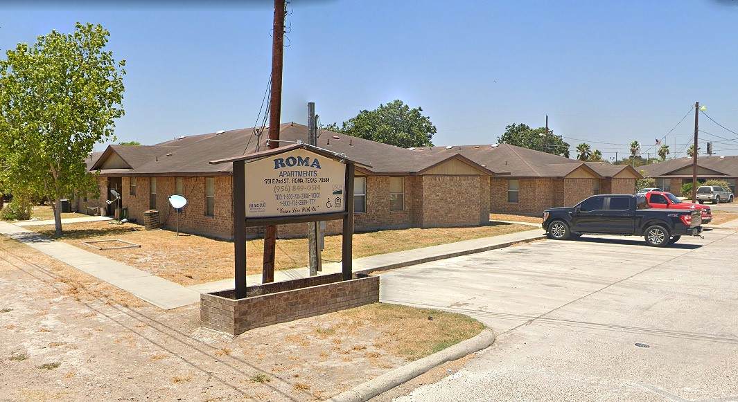 1715 2nd - Photo 1