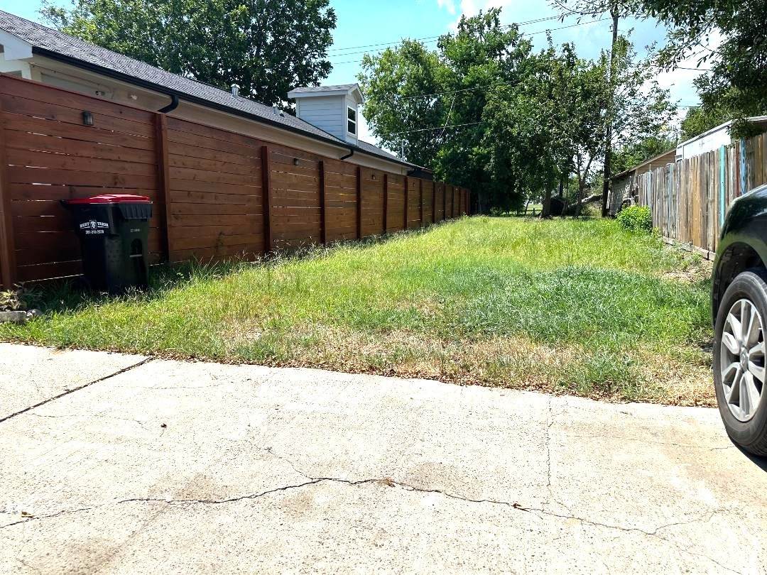 1315 Pine Street - Photo 1