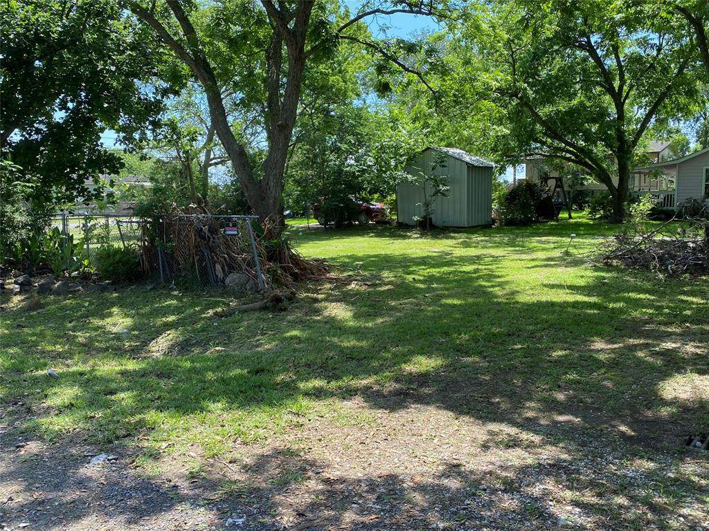 4802 9th Street - Photo 1