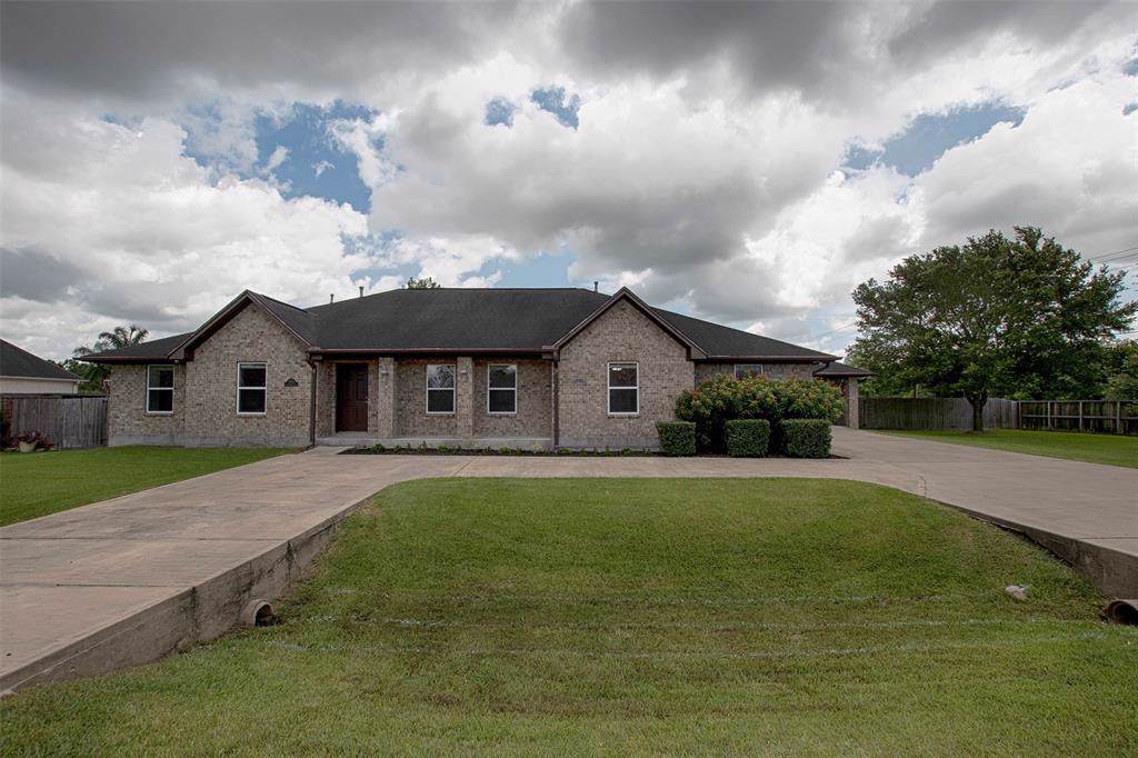 3359 Clearwood Circle - Photo 1
