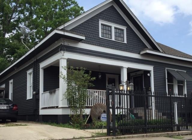 916 Chapman Street - Photo 1