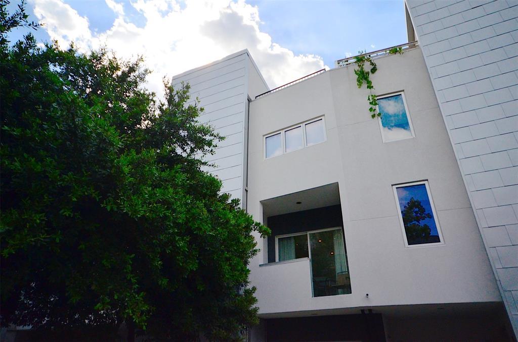 3906 Austin Street - Photo 1