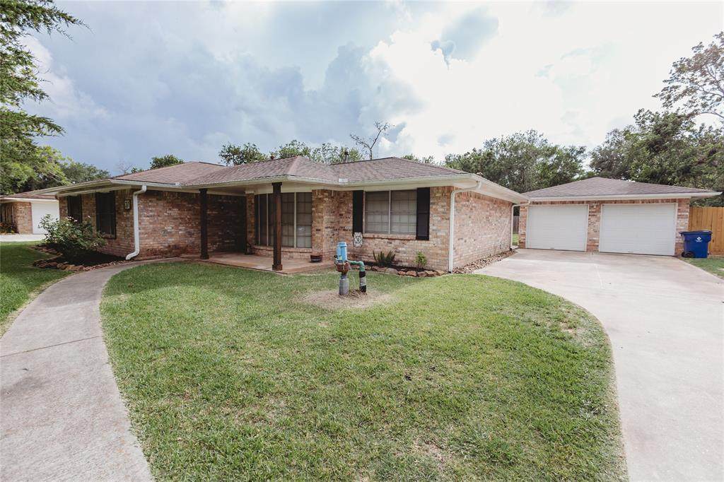 27 Hollychase Street - Photo 1