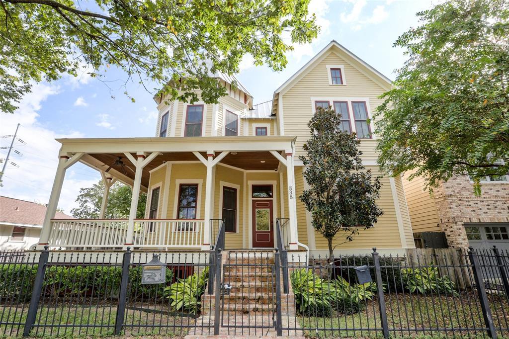838 Nicholson Street - Photo 1