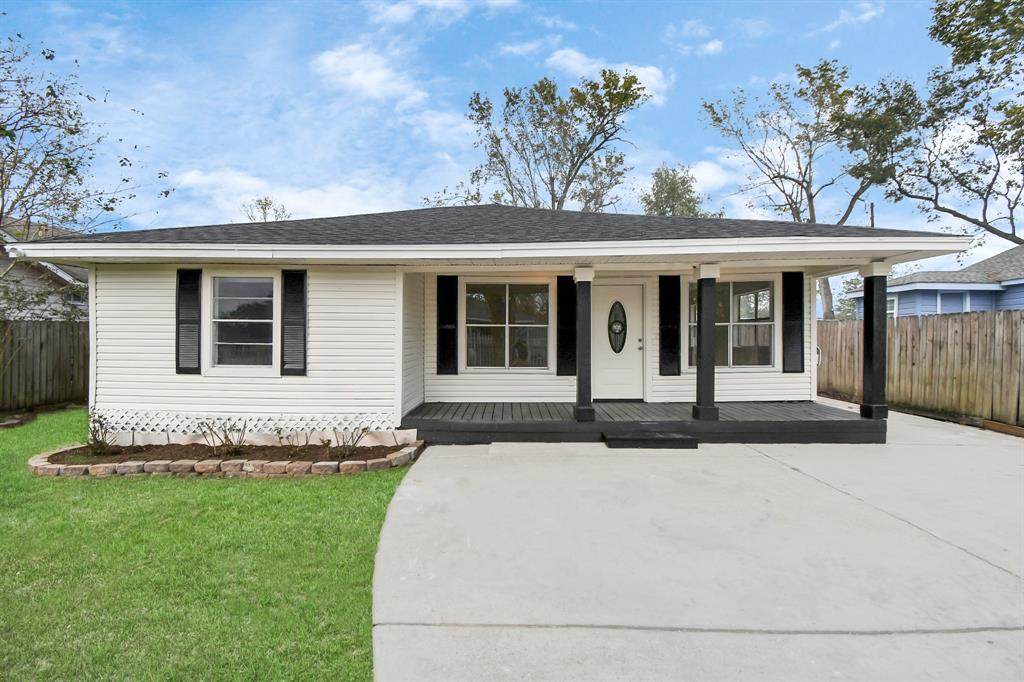 2243 Matilda Street - Photo 1