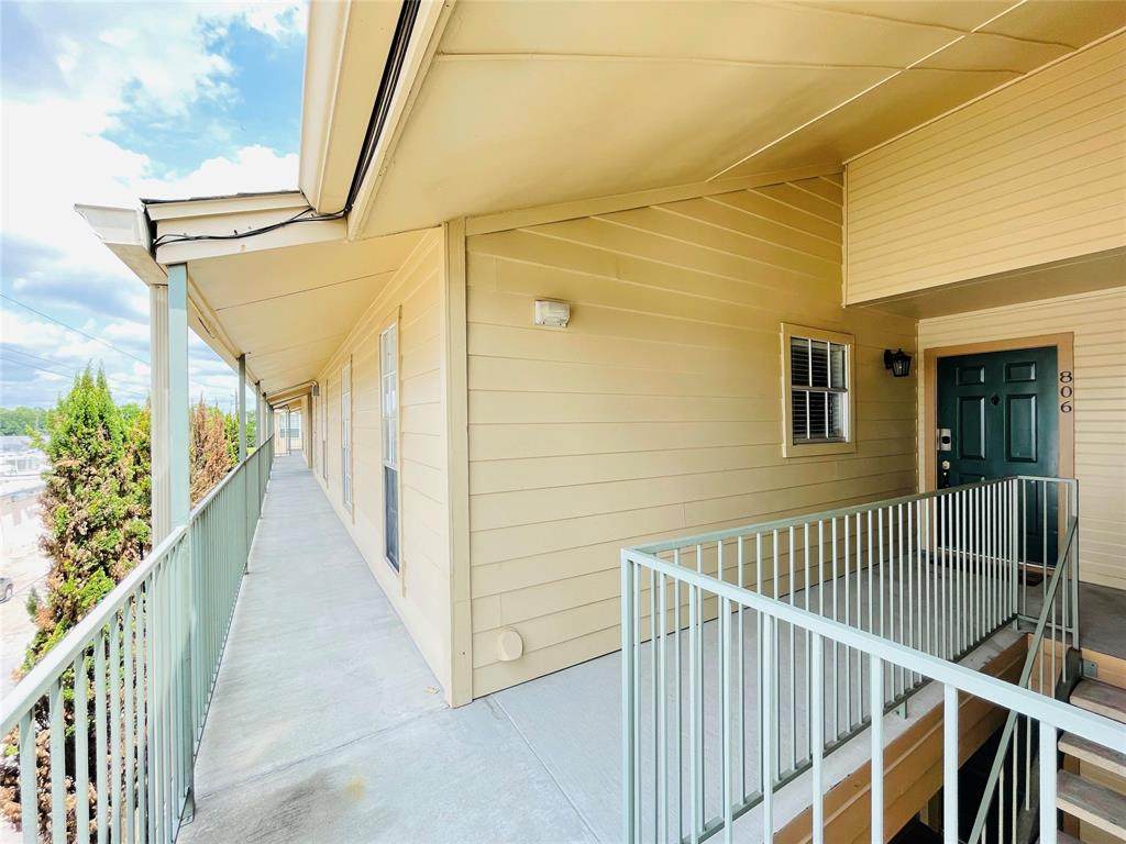 12550 Whittington Drive - Photo 1