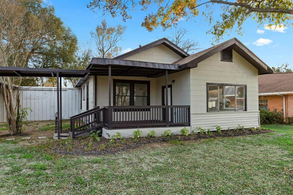 11006 Munn Street - Photo 1