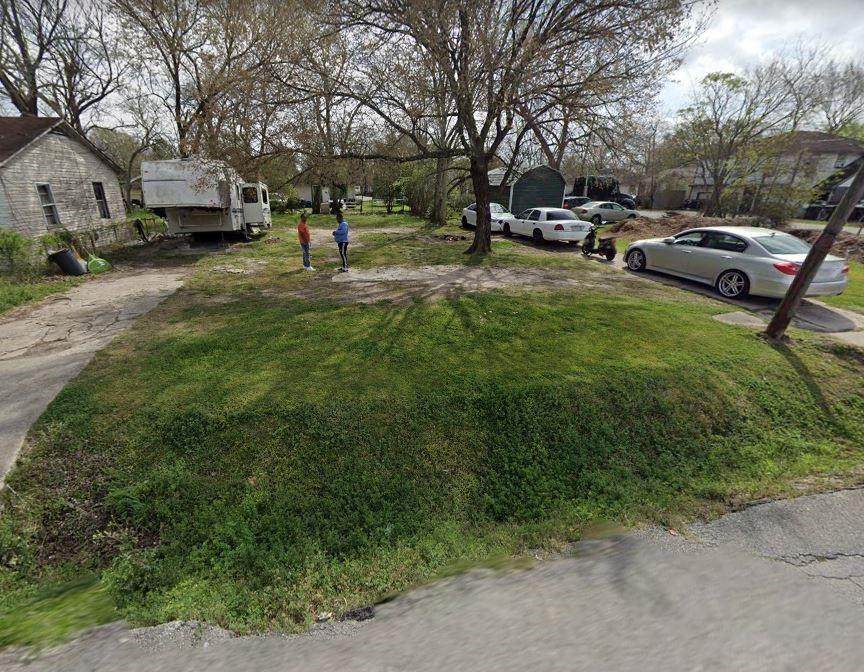 2606 Staples Street - Photo 1