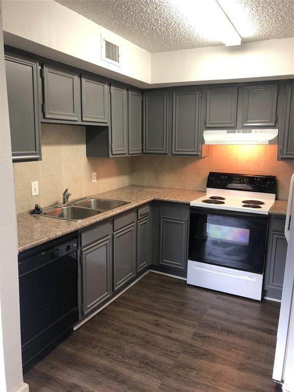 11002 Hammerly Boulevard - Photo 1
