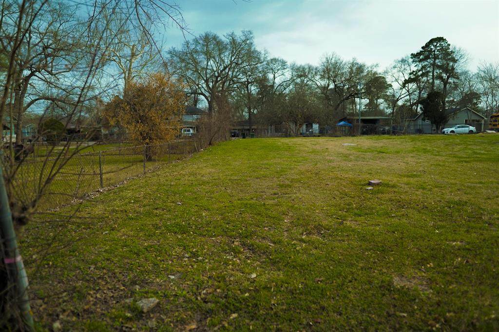 2416 Crosstimbers Street - Photo 1